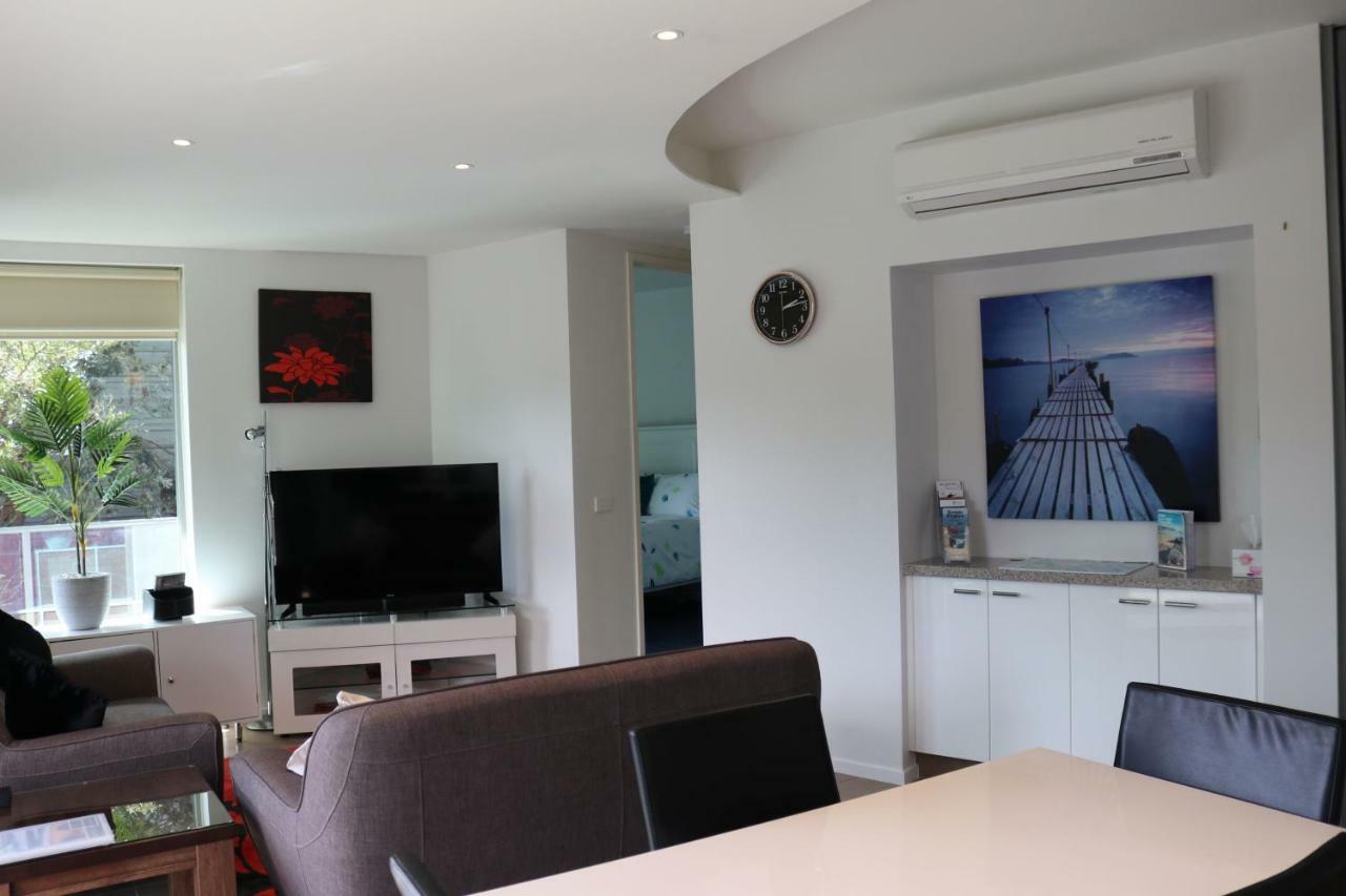 130 At The Waves Apartment Cowes Exterior photo